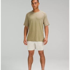 Lululemon Mens S Pace Breaker shorts 7"